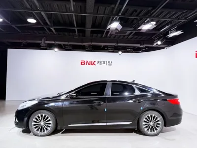 Hyundai Grandeur 2014, 193262 км, за 2560.06 USD