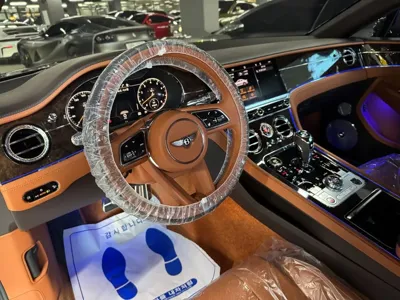 Bentley Continental 2021, 49000 км, за 132139.17 USD