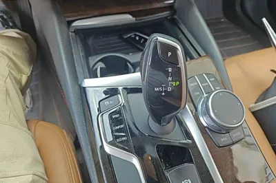 BMW 5 Series 2018, 113200 км, за 23295 USD - фото 13