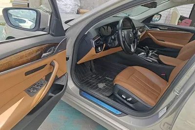 BMW 5 Series 2018, 113200 км, за 23295 USD - фото 19