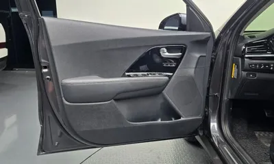 Kia Niro 2020, 89611 км, за 12143.89 USD - фото 24