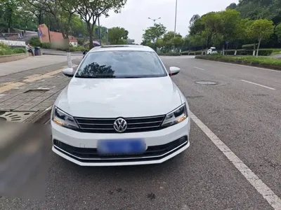 Volkswagen Sagitar 2015, 96199 км, за 3707.99 USD