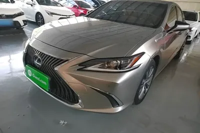 Lexus ES · 2018 год