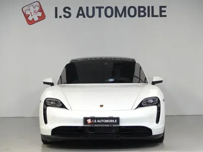 Porsche Taycan 2024, 25600 км, за 84022.58 USD
