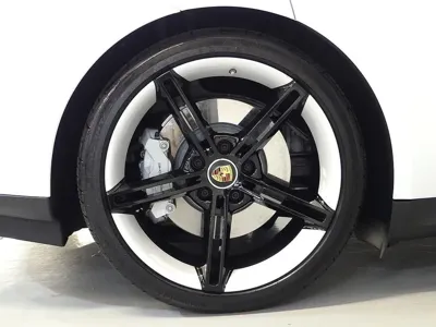 Porsche Taycan 2024, 25600 км, за 84022.58 USD