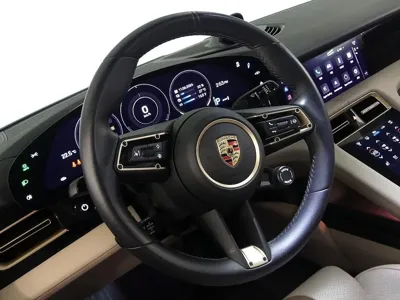Porsche Taycan 2024, 25600 км, за 84022.58 USD - фото 9