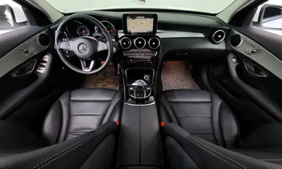 Mercedes-Benz C-Class 2018, 53074 км, за 10906.94 USD - фото 7