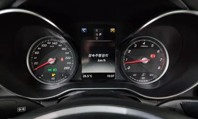 Mercedes-Benz C-Class 2018, 53074 км, за 10906.94 USD - фото 8