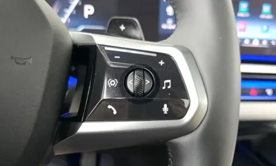 BMW 5-Series 2025, 22105 км, за 40370.22 USD - фото 32