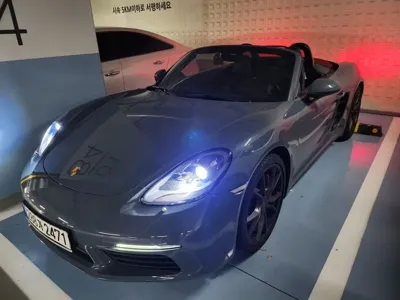 Porsche 718 · 2017 год