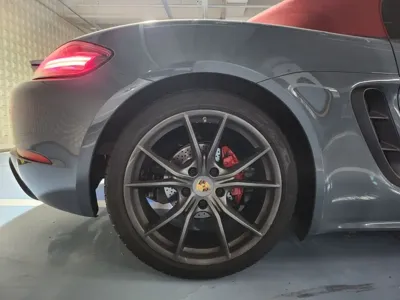 Porsche 718 2017, 43249 км, за 32308.38 USD