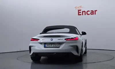 BMW Z4 2022, 76679 км, за 27898.12 USD