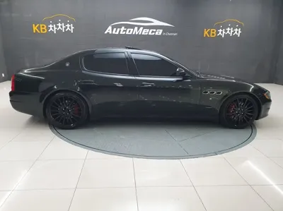 Maserati Quattroporte 2011, 143308 км, за 23129.31 USD - фото 17