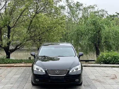 Lexus ES 2009, 220000 км, за 4854.39 USD