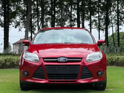 Ford Focus 2014, 57000 км, за 2475.35 USD