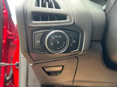 Ford Focus 2014, 57000 км, за 2475.35 USD - фото 17