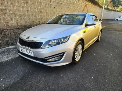 Kia K5 · 2011 год