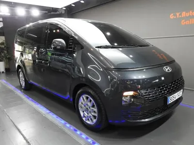 Hyundai Staria 2025, 38255 км, за 15601.63 USD