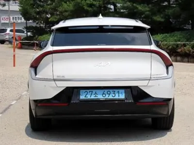 Kia EV6 2022, 40700 км, за 23337.44 USD