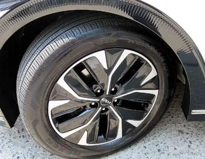 Kia EV6 2022, 40700 км, за 23337.44 USD