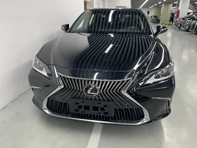 Lexus ES 2021, 40000 км, за 17869.41 USD