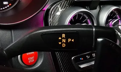 Mercedes-Benz C-Class 2017, 92105 км, за 26587.78 USD - фото 9