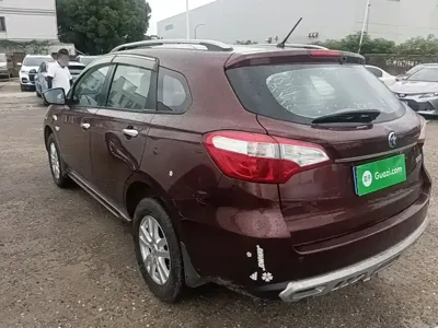 Venucia T70