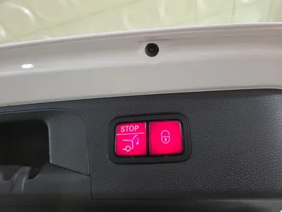 Mercedes-Benz GLC-Class 2017, 56341 км, за 16848.36 USD - фото 6
