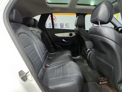 Mercedes-Benz GLC-Class 2017, 56341 км, за 16848.36 USD - фото 18