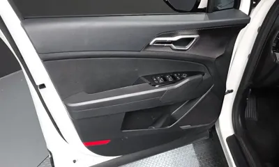 Kia Sportage 2023, 58047 км, за 14977.21 USD - фото 24