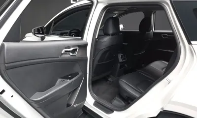 Kia Sportage 2023, 58047 км, за 14977.21 USD - фото 26
