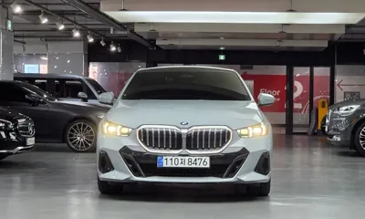 BMW 5-Series 2025, 1800 км, за 51201.26 USD