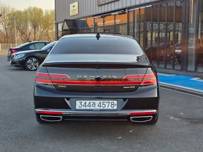 Genesis G90 2019, 116000 км, за 17759.58 USD