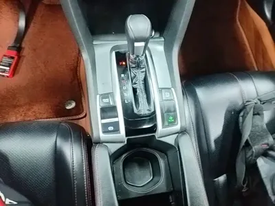 Honda Civic 2019, 64800 км, за 7989.84 USD - фото 14