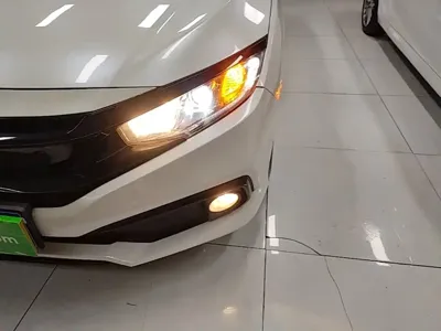 Honda Civic 2019, 64800 км, за 7989.84 USD - фото 24