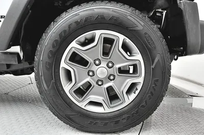 Jeep Wrangler 2017, 78192 км, за 13976.46 USD - фото 7