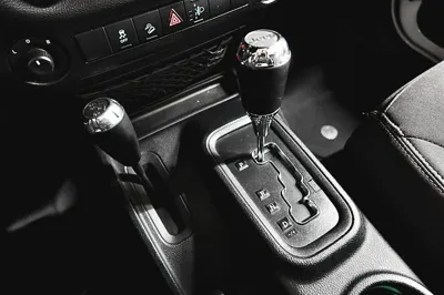 Jeep Wrangler 2017, 78192 км, за 13976.46 USD - фото 9
