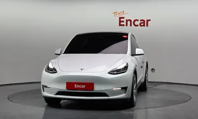 Tesla Model Y 2022, 41961 км, за 28493.39 USD