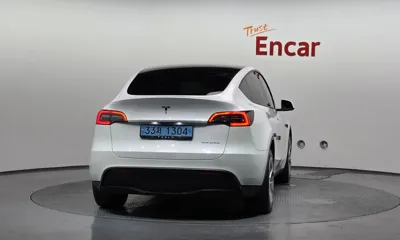 Tesla Model Y 2022, 41961 км, за 28493.39 USD
