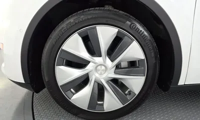 Tesla Model Y 2022, 41961 км, за 28493.39 USD
