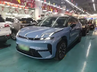 Lynk & Co 08 EM-P 2025, 8900 км, за 25838.23 USD