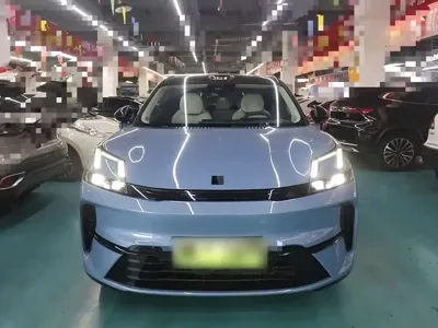 Lynk & Co 08 EM-P 2025, 8900 км, за 25838.23 USD