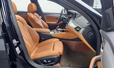 BMW 5-Series 2018, 50936 км, за 18136.9 USD - фото 10