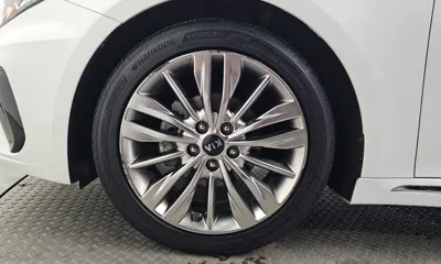 Kia K5 2019, 95692 км, за 8861.76 USD