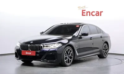 BMW 5-Series · 2022 год