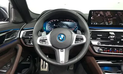 BMW 5-Series 2022, 57921 км, за 26191.41 USD - фото 12