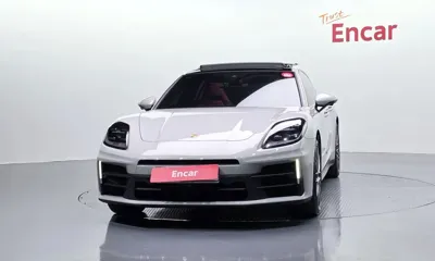 Porsche Panamera 2025, 9009 км, за 116445.59 USD