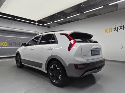 Kia Niro 2023, 212655 км, за 10402.04 USD