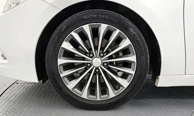 Hyundai Grandeur 2014, 138393 км, за 5616.12 USD