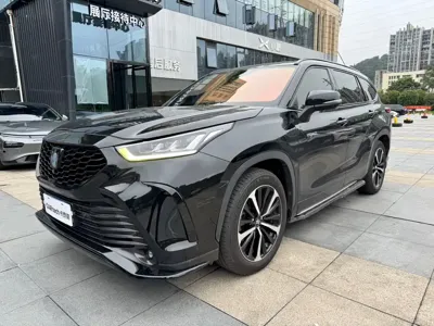 Toyota Crown Kluger · 2021 год